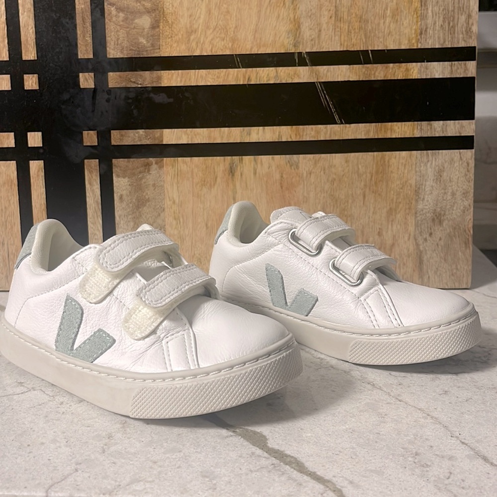 VEJA SHOES
